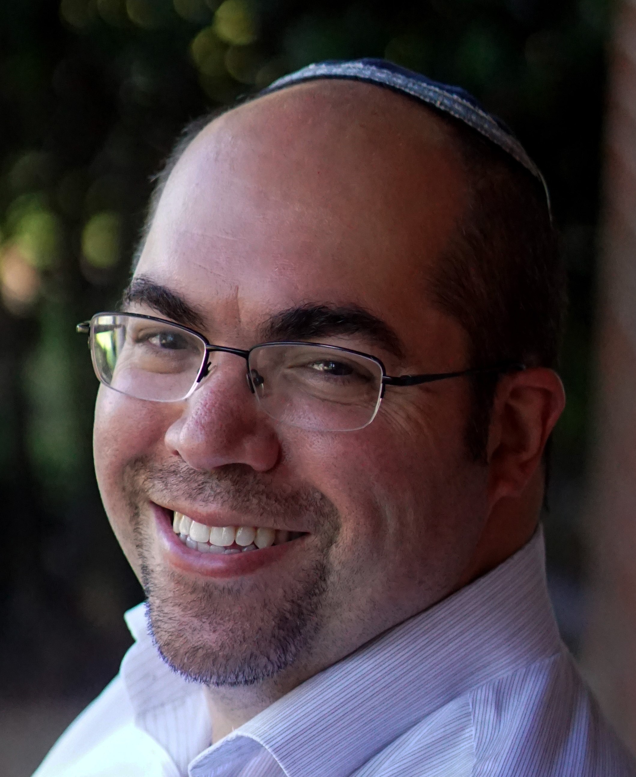 Photo of Ari Lowell